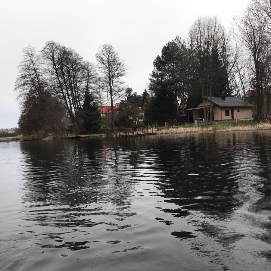 Urokliwy Domek Nad Brzegiem Jeziora Lubiatow  Exterior photo