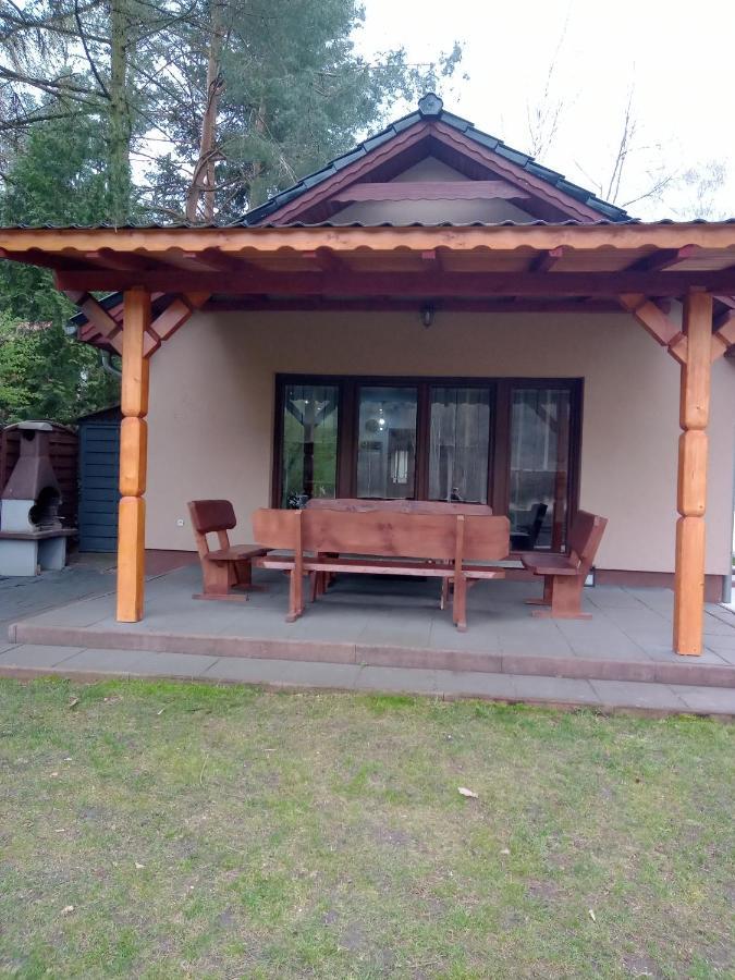Urokliwy Domek Nad Brzegiem Jeziora Lubiatow  Exterior photo